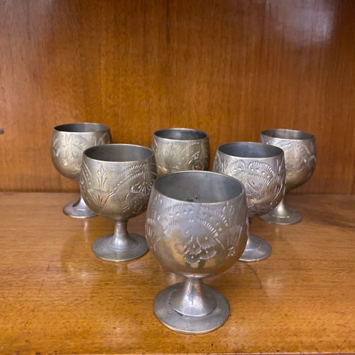 Set of 6 used silver-plated brass liqueur glasses with intricate engraving