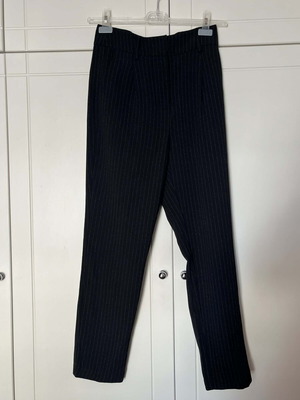 ALE High-Waisted Pants like new, black with silver stripe size M