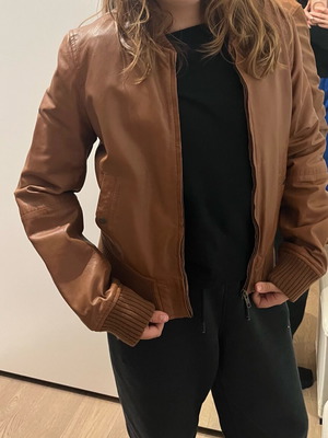 Lapel leather jacket brown like new