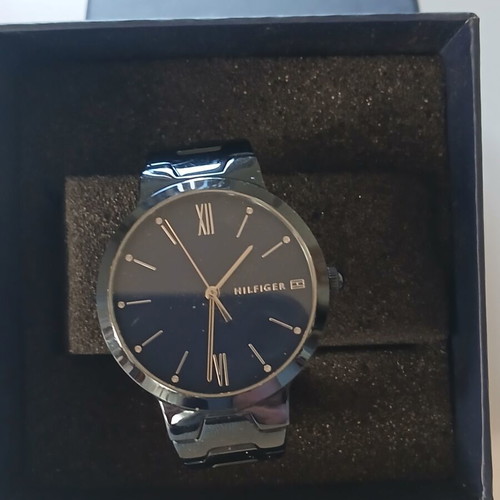 Tommy Hilfiger Avery watch like new, unisex, navy blue and black