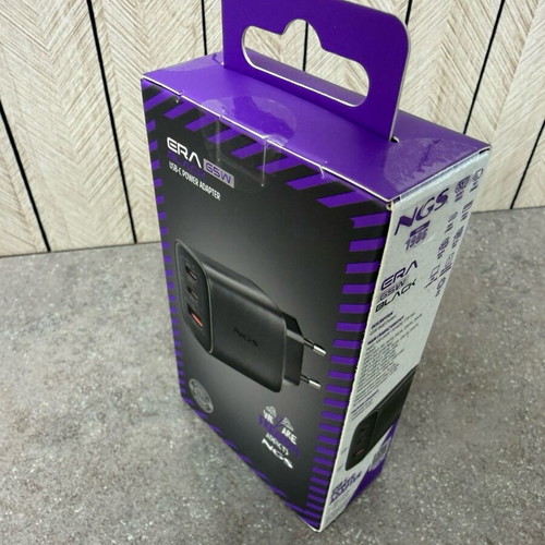 GaN Wall Charger 65W new with 2 USB-C and 1 USB-A ports