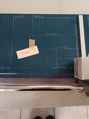 Manual cutter with like new blade