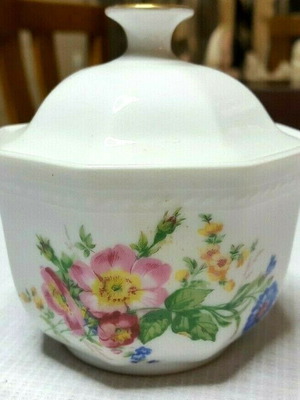 Schirnding Bavaria sugar bowl used with lid and floral motif 80s