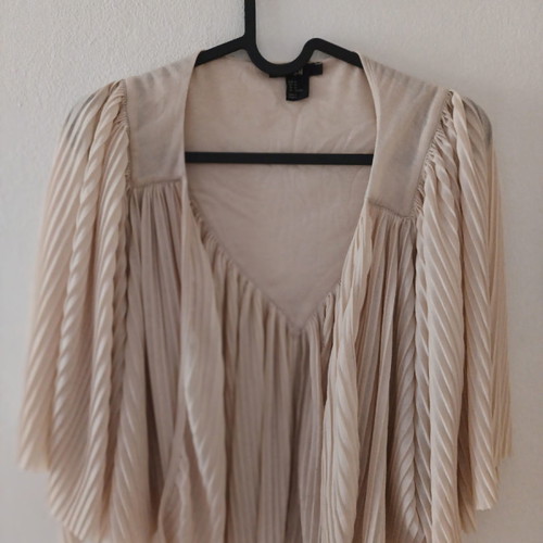 Mantle used, light and elegant, size M