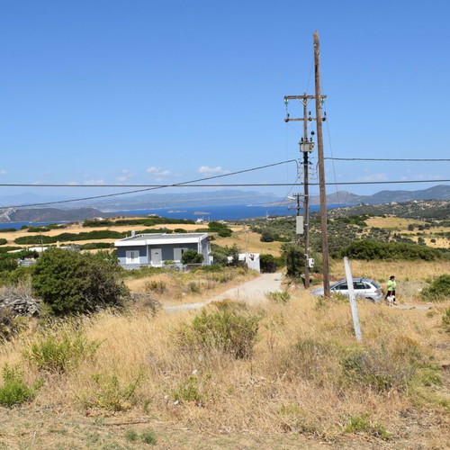 Land plot corner buildable 661 m² in Nea Styra