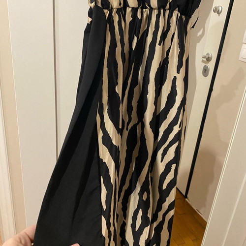 Formal dress satin new On Line black beige size M