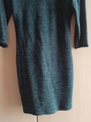 Winter dress with unique back like new, green, size M