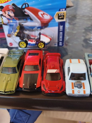 Αυτοκίνητα Hot Wheels πακέτο 6 με Super Mario Kart σαν καινούργιο