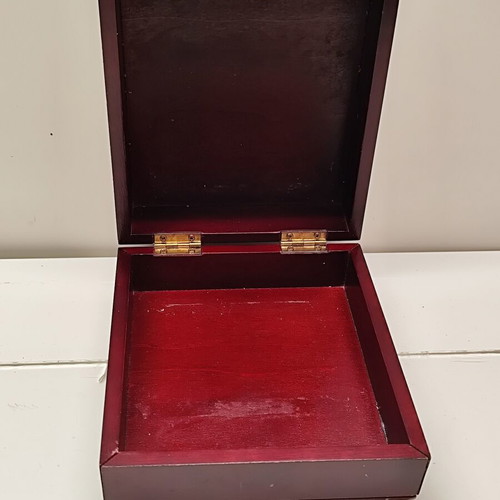 George Karelias and Sons Vintage Wooden Cigarette Case used