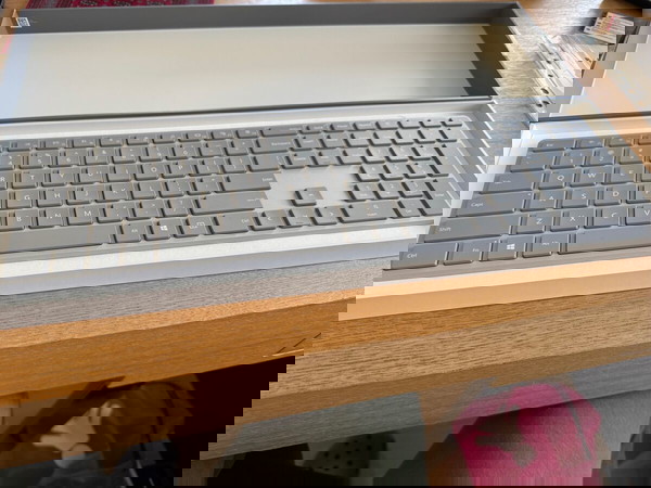Microsoft Surface Wireless Πληκτρολόγιο (Με Keypad)