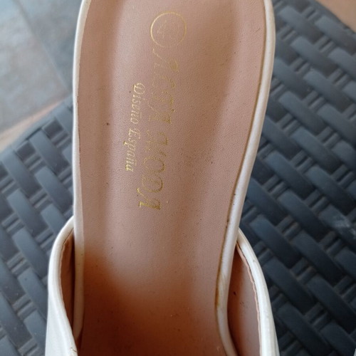 Alta Moda white mules size 40 like new