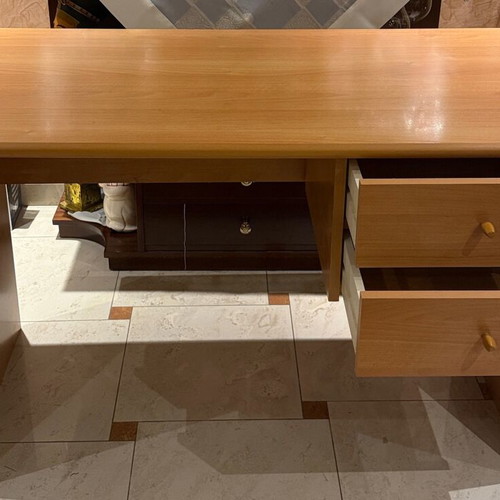 Room desk like new with 2 drawers