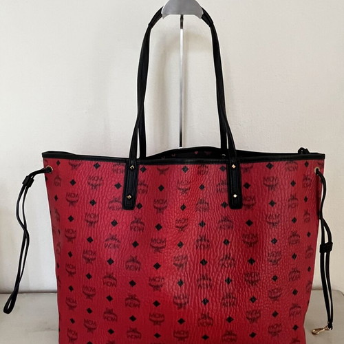 MCM Anya shoulder bag like new, red