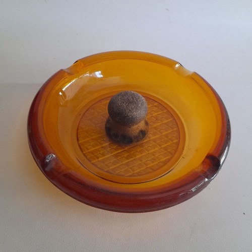 Vintage pipe ashtray used, amber color, 15 cm diameter