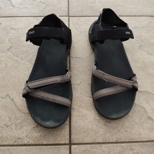 Teva Verra sandals size 38 like new, black and grey