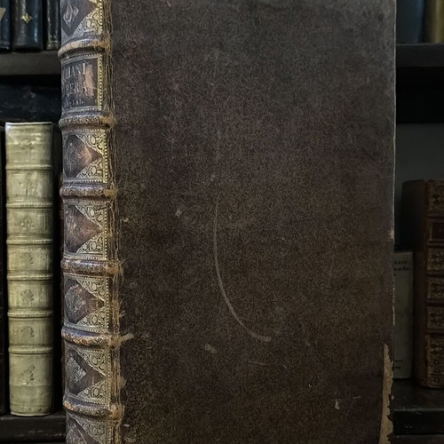 Ioulianou Autokratoros ta Sozomena book used, 1696 edition