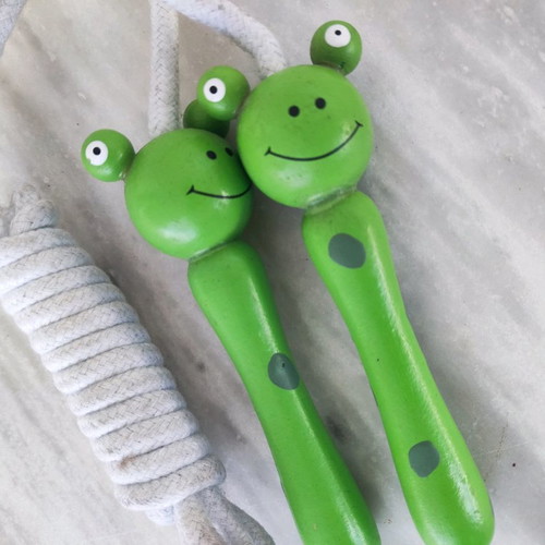 Frog jump rope new with wooden handles
