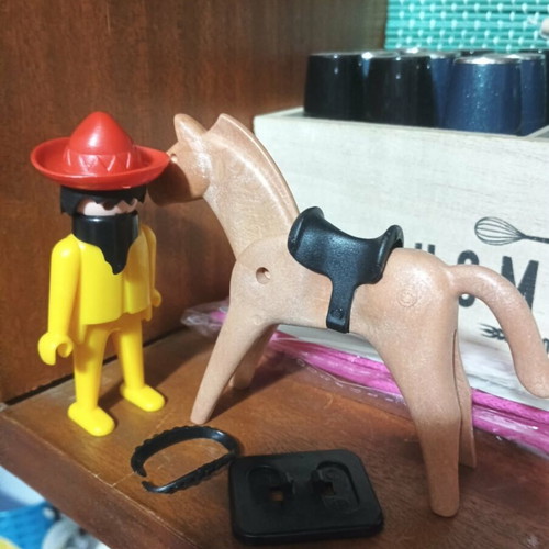 Playmobil LYRA collectible toys 1976, set of 2