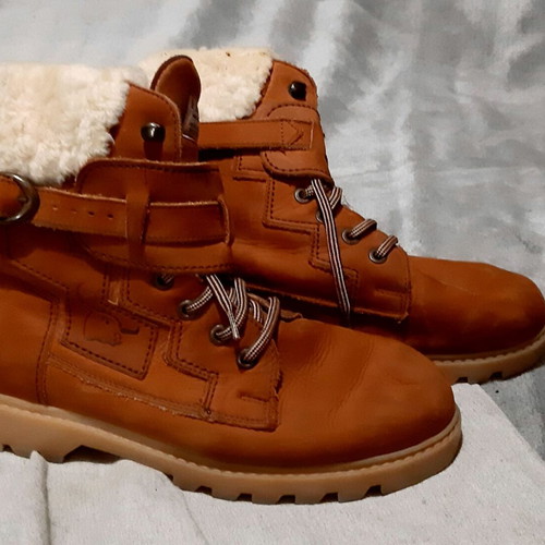 Unisex boots size 40 brown genuine leather with fur like new