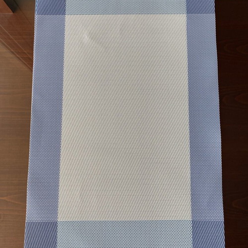 Modern quality placemats with mesh plastic texture 45x30 cm