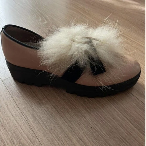 Pargiana leather loafers with fur and black sole like new, size 39, pink