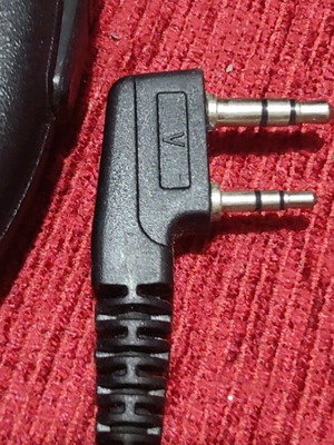Baofeng wireless microphone like new with indicator LED