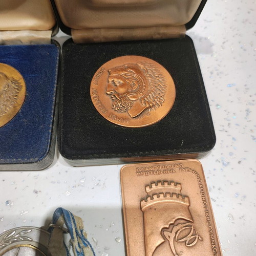 Medals used, set of various commemorative pieces
