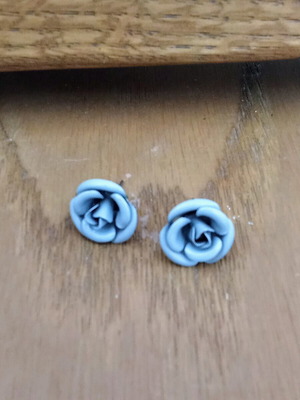Earrings gray large rose used