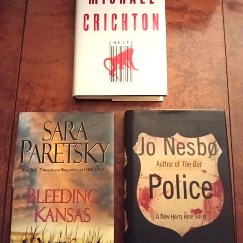 Collection of 10 English Large-Size Books like new, crime and legal thrillers
