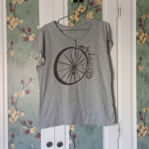 Women's gray short-sleeve blouse used, size XL, vintage bicycle print