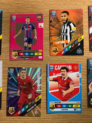 Panini FIFA 365 football cards like new, set of 8