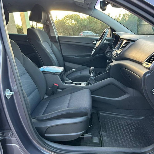 Hyundai Tucson diesel 1.7 SUV used, manual transmission, 2017