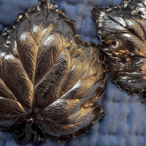 Vintage 925 silver decorative grape leaf plates, embossed, 18g each