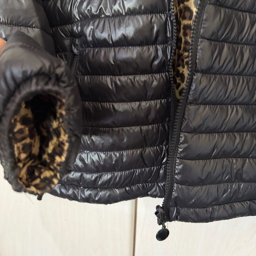 Reversible jacket like new, thin and warm, size S, black and beige