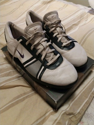 Nike women's golf shoes used, size 39, black and gray