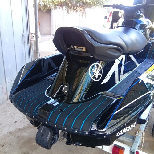 Yamaha Waverunner 80hp jet ski like new with trailer