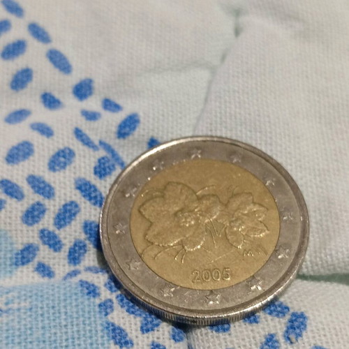 2€ Finland commemorative coin used with errors 2005