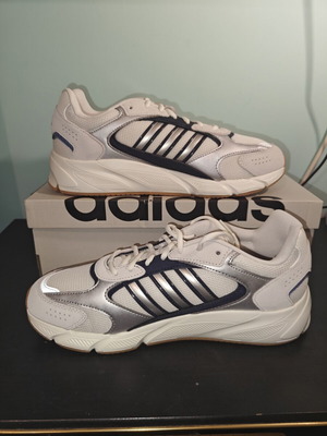 Adidas Crazychaos 2000 new athletic shoes size 45 white and silver
