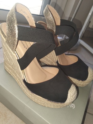 Women's wedge sandals size 37 like new black beige