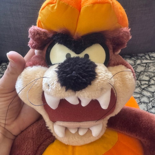 Taz plush Looney Tunes like new, dressed as Halloween pumpkin