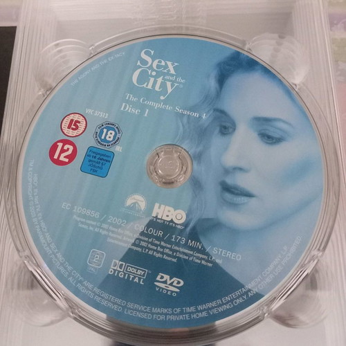 SEX AND THE CITY SEASONS:4,5,6 COLLECTIBLE LUXURY DVD BOX. PRICE DROP