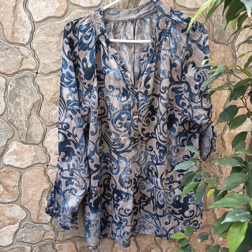 Shirt L/XL like new with blue pattern