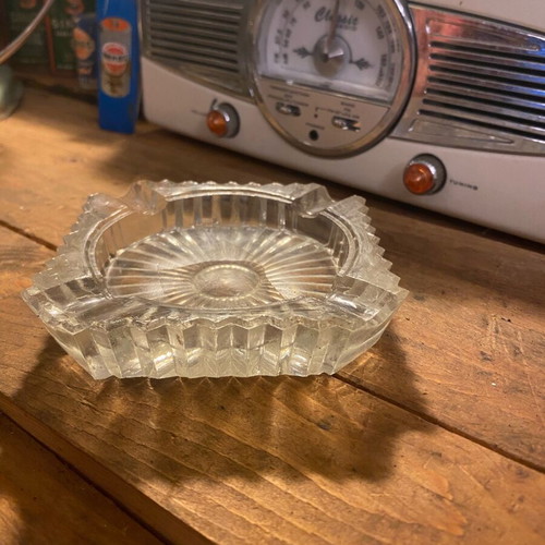 Glass ashtray used with unique shape