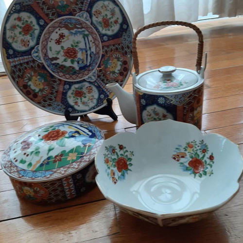 Imari Japanese porcelain set of 4 pieces, new