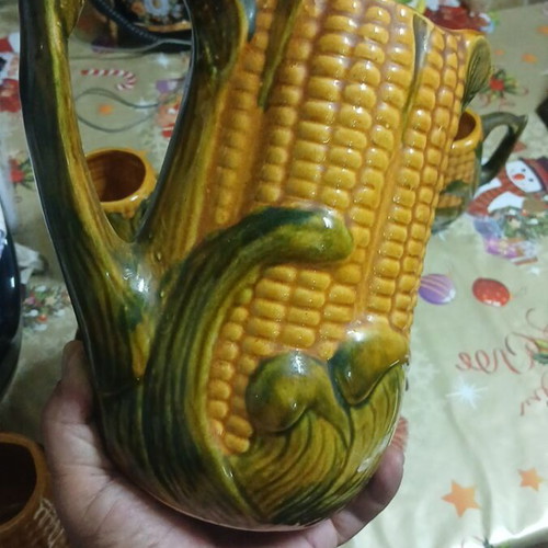 Vintage Majolica style ceramic serving set 'Corn' (Jug & 6 Cups)
