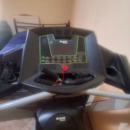 Treadmill 1.5 HP with 2-Level Incline and LCD Screen