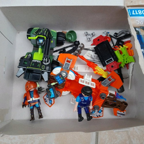 Playmobil 70817 used, missing pieces, no instructions included