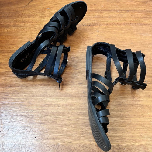 CafeNoir black leather sandals size 40 like new