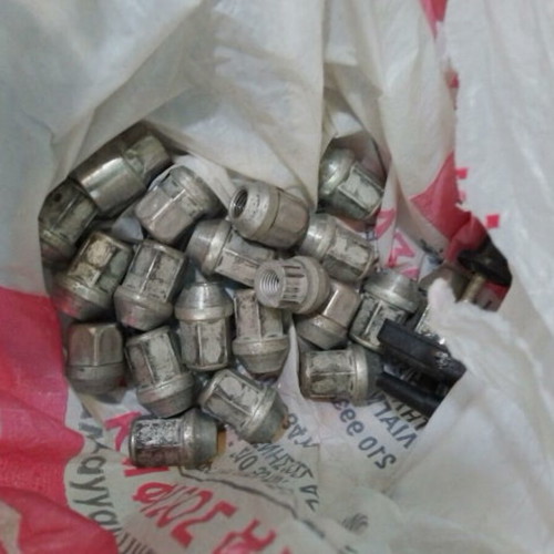 Toyota Carina E T19 genuine wheel nuts, 19 pcs, 1992–1994