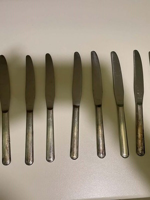 Silco Stainless silver-plated knife set used